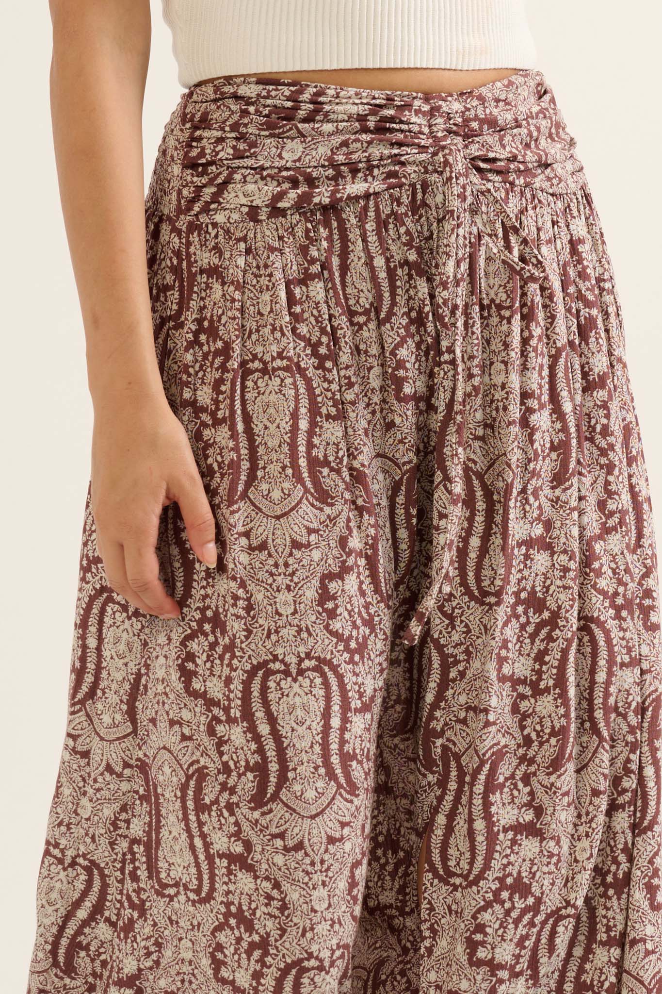 Beauty Queen Ornate Floral-Print Maxi Skirt - ShopPromesa