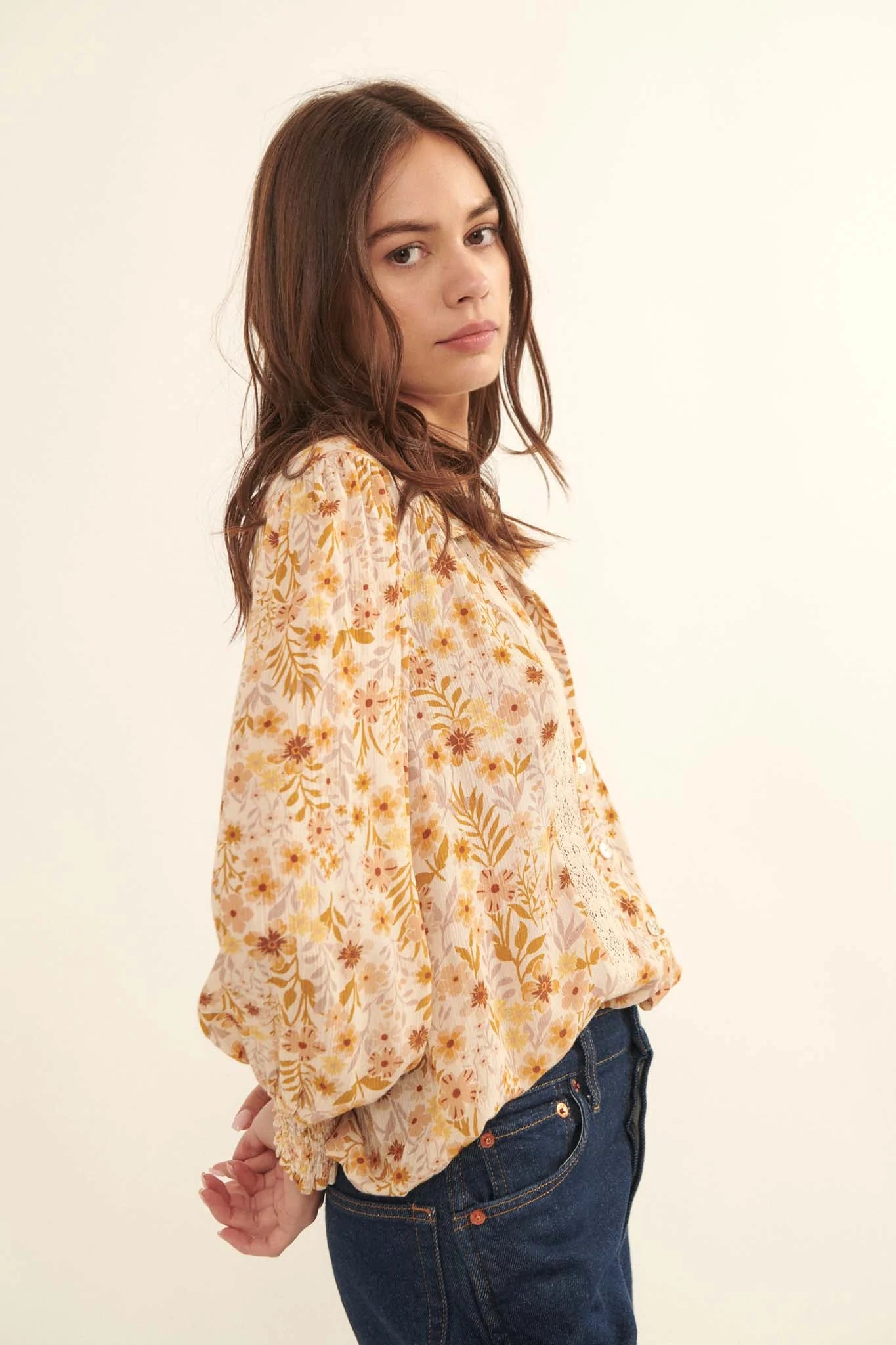 Amber Blooms Lace-Trim Floral Button-Up Shirt - ShopPromesa