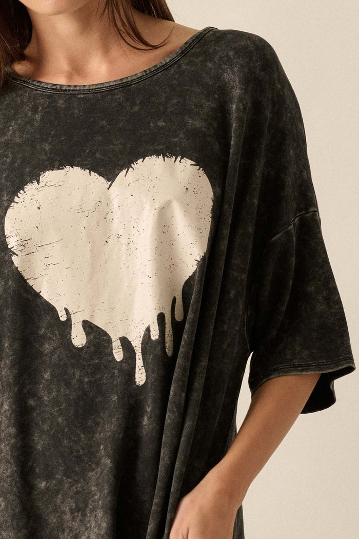 Melting Heart Vintage-Wash Graphic T-Shirt Dress - ShopPromesa