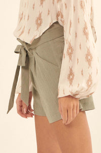 Come Alive Belted Crepe Paperbag Shorts - ShopPromesa