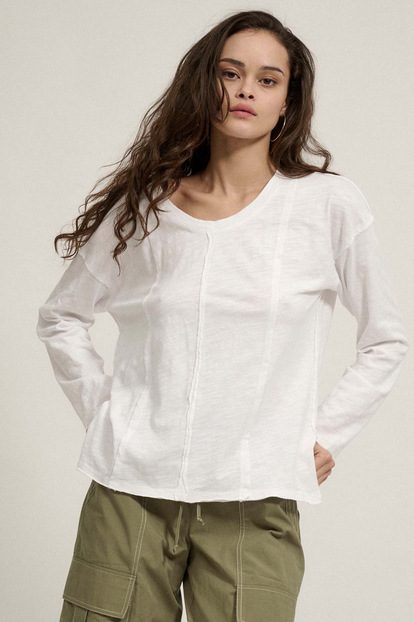 Easy Fit Cotton Slub Exposed-Seam Long-Sleeve Tee - ShopPromesa