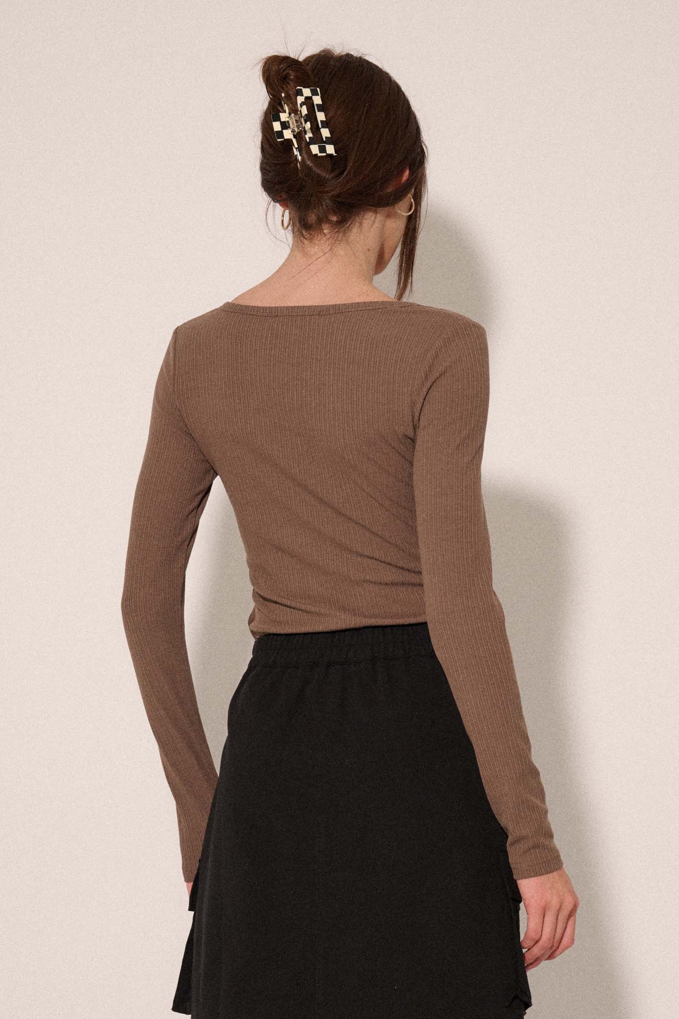 Ribbed Knit Long-Sleeve Scoop Neck Henley Top - ShopPromesa