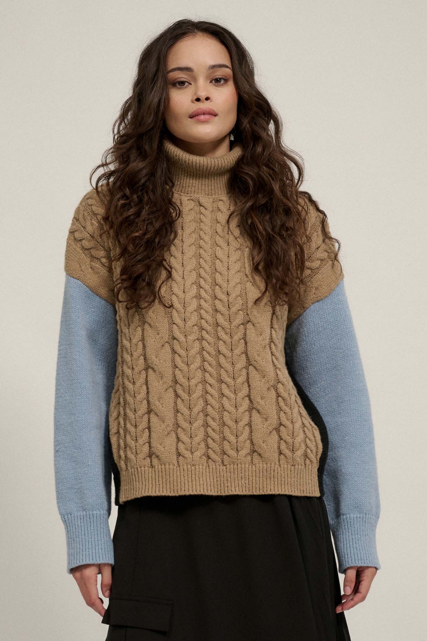 Me Time Colorblock Cable Knit Turtleneck Sweater - ShopPromesa