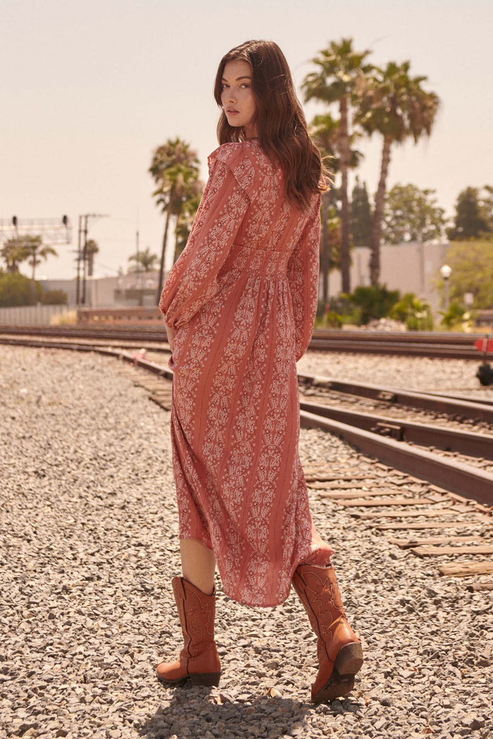 Wayfaring Heart Paisley-Print Maxi Dress - ShopPromesa