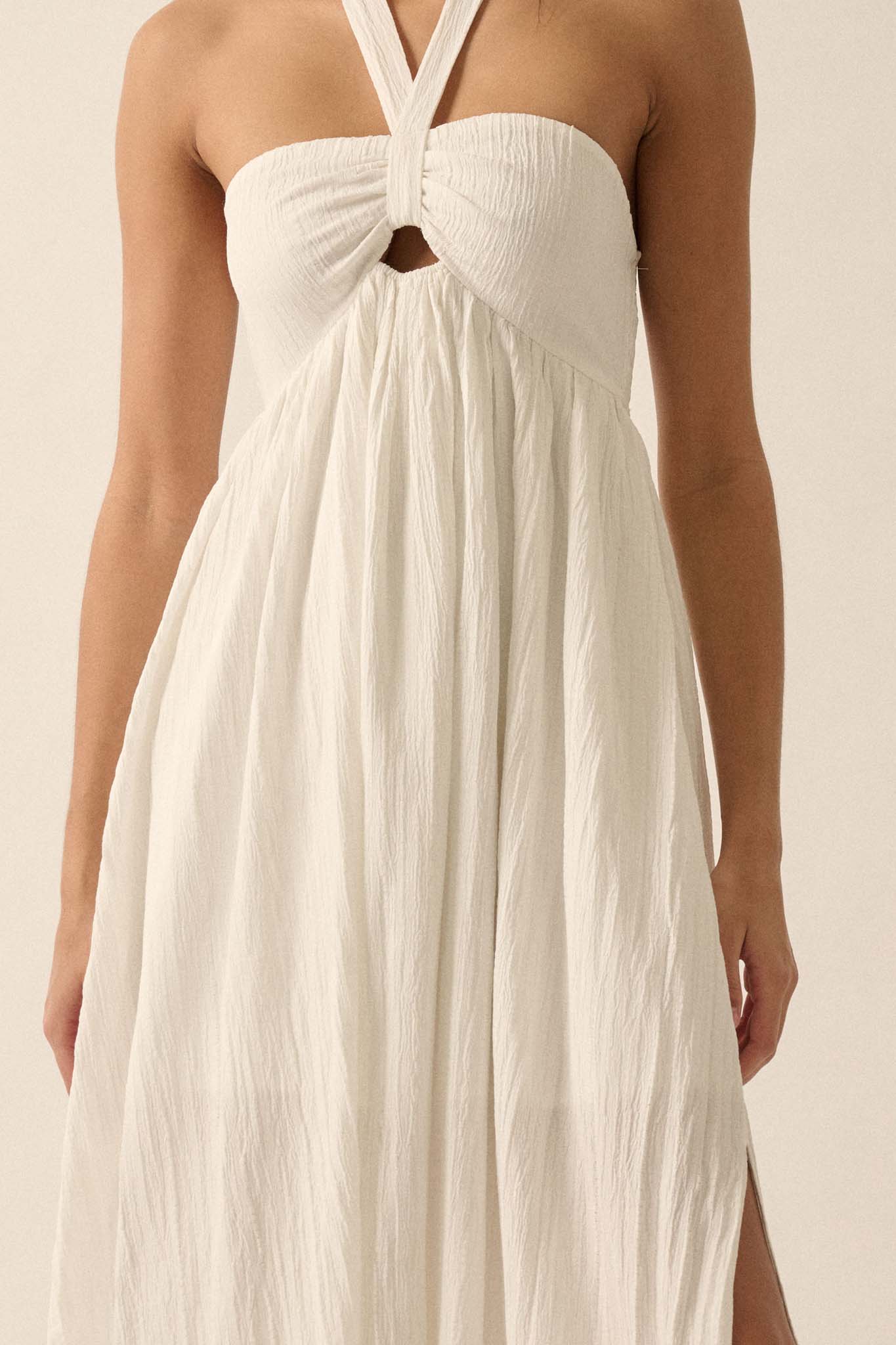 Vaycay Vibes Crepe Keyhole Halter Maxi Dress - ShopPromesa