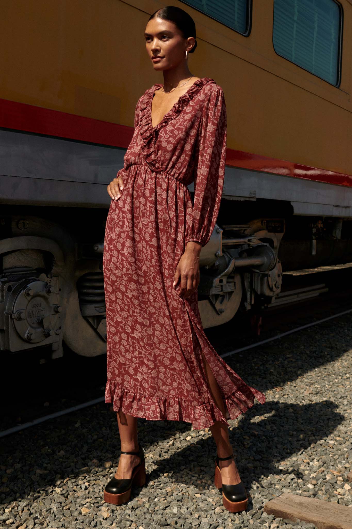 Beautiful Season Floral Chiffon Maxi Dress - ShopPromesa