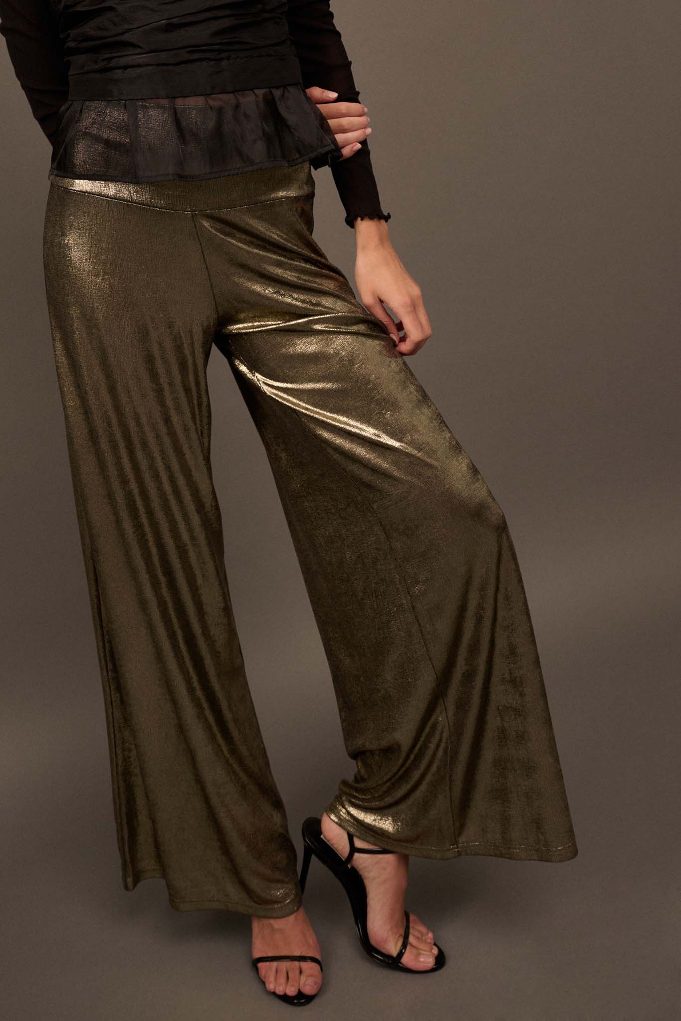 Solid Gold Metallic Wide-Leg Palazzo Pants - ShopPromesa