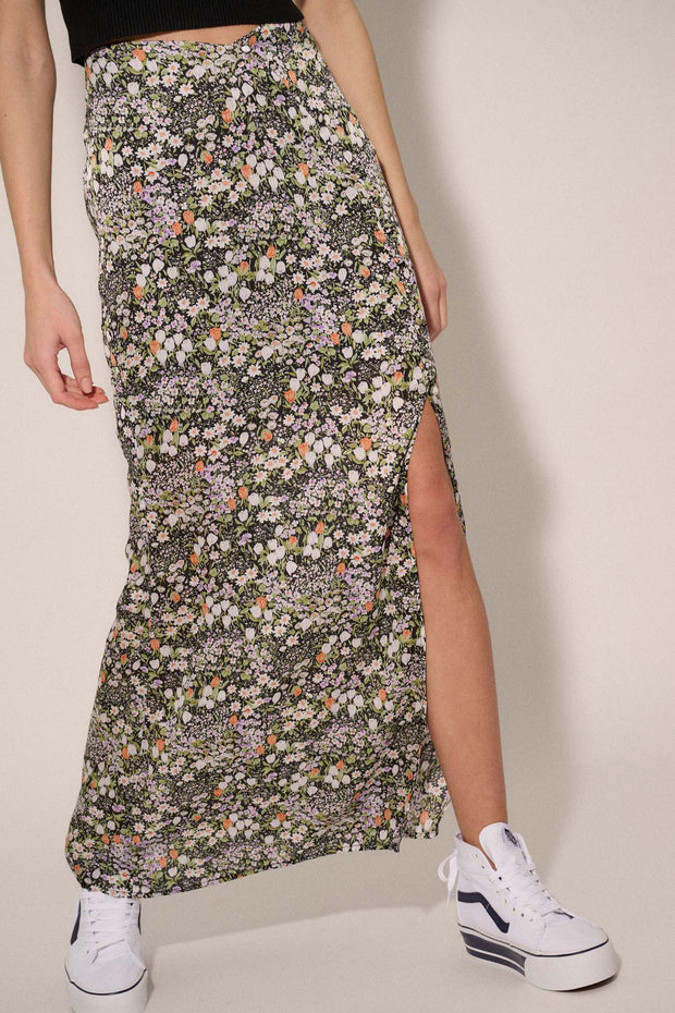 Heart of Spring Floral Crepe Buttoned Maxi Skirt - ShopPromesa
