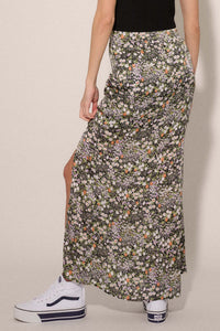 Heart of Spring Floral Crepe Buttoned Maxi Skirt - ShopPromesa