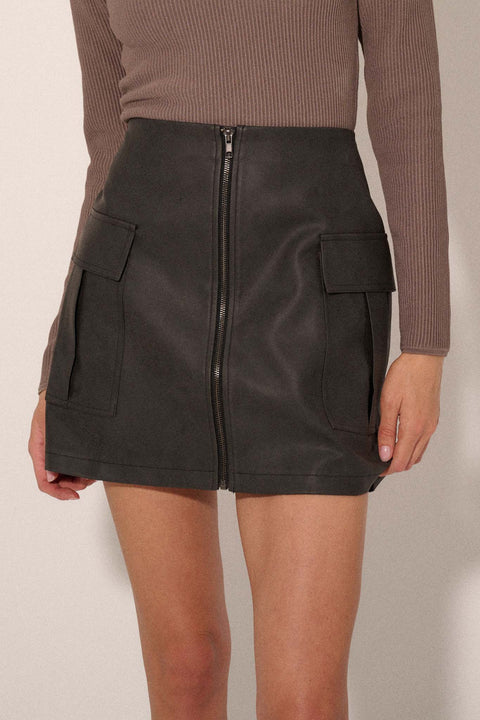 Fast Track Vegan Leather Front-Zip Cargo Mini Skirt - ShopPromesa