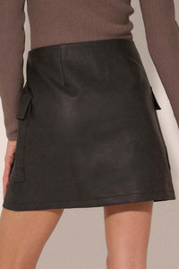 Fast Track Vegan Leather Front-Zip Cargo Mini Skirt - ShopPromesa