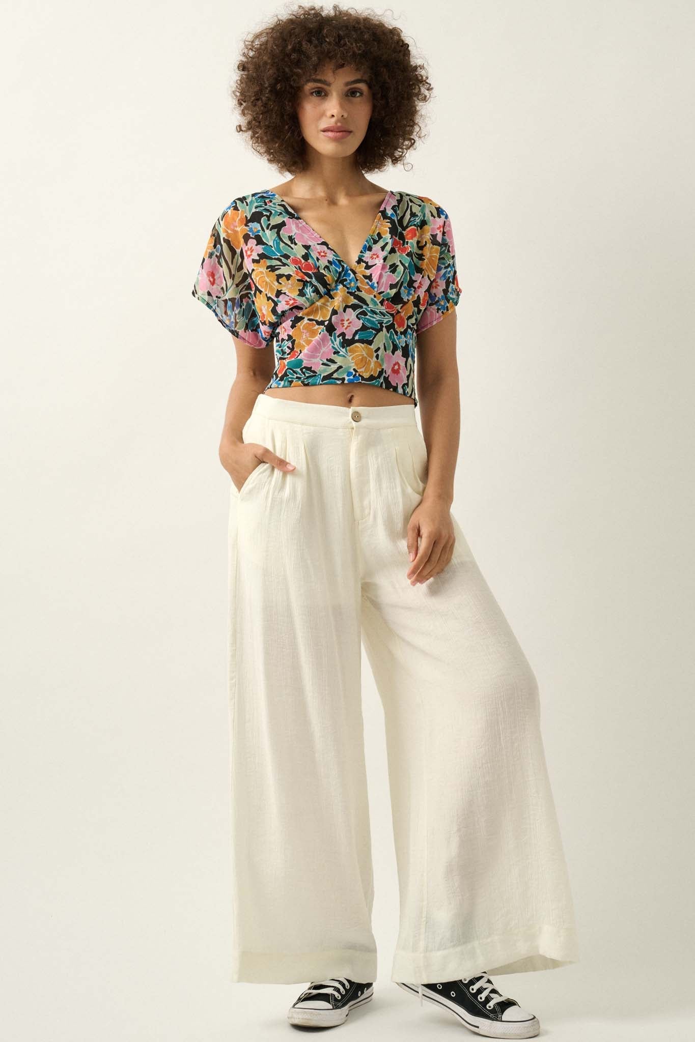 Cancún Sun Floral Chiffon Open-Back Crop Top - ShopPromesa