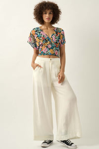 Cancún Sun Floral Chiffon Open-Back Crop Top - ShopPromesa