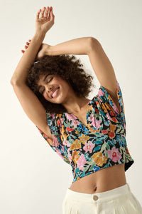 Cancún Sun Floral Chiffon Open-Back Crop Top - ShopPromesa